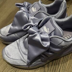 Puma Satin Bow Sneakers — Lavender size7